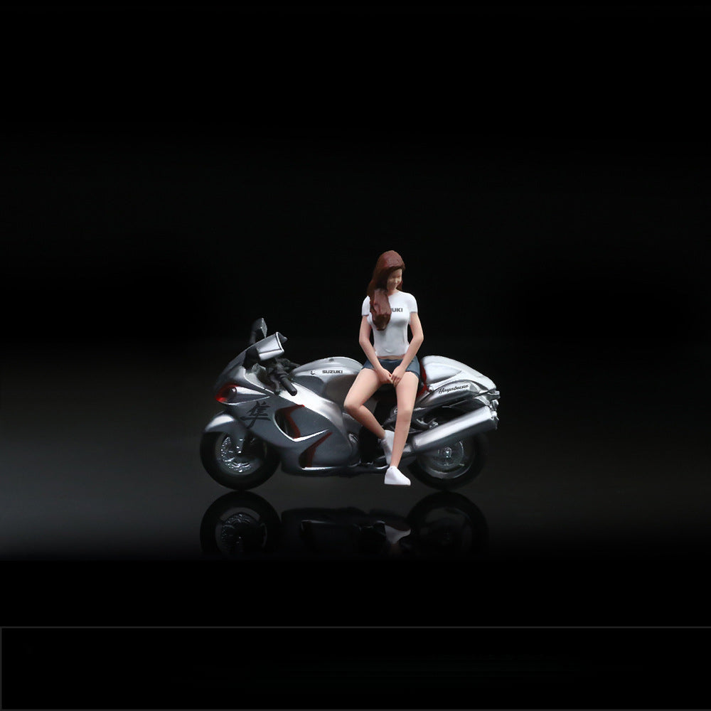 MoreArt 1:64 Suzuki Hayabusa & Honda Lovemoto Motorcycle Doll Set