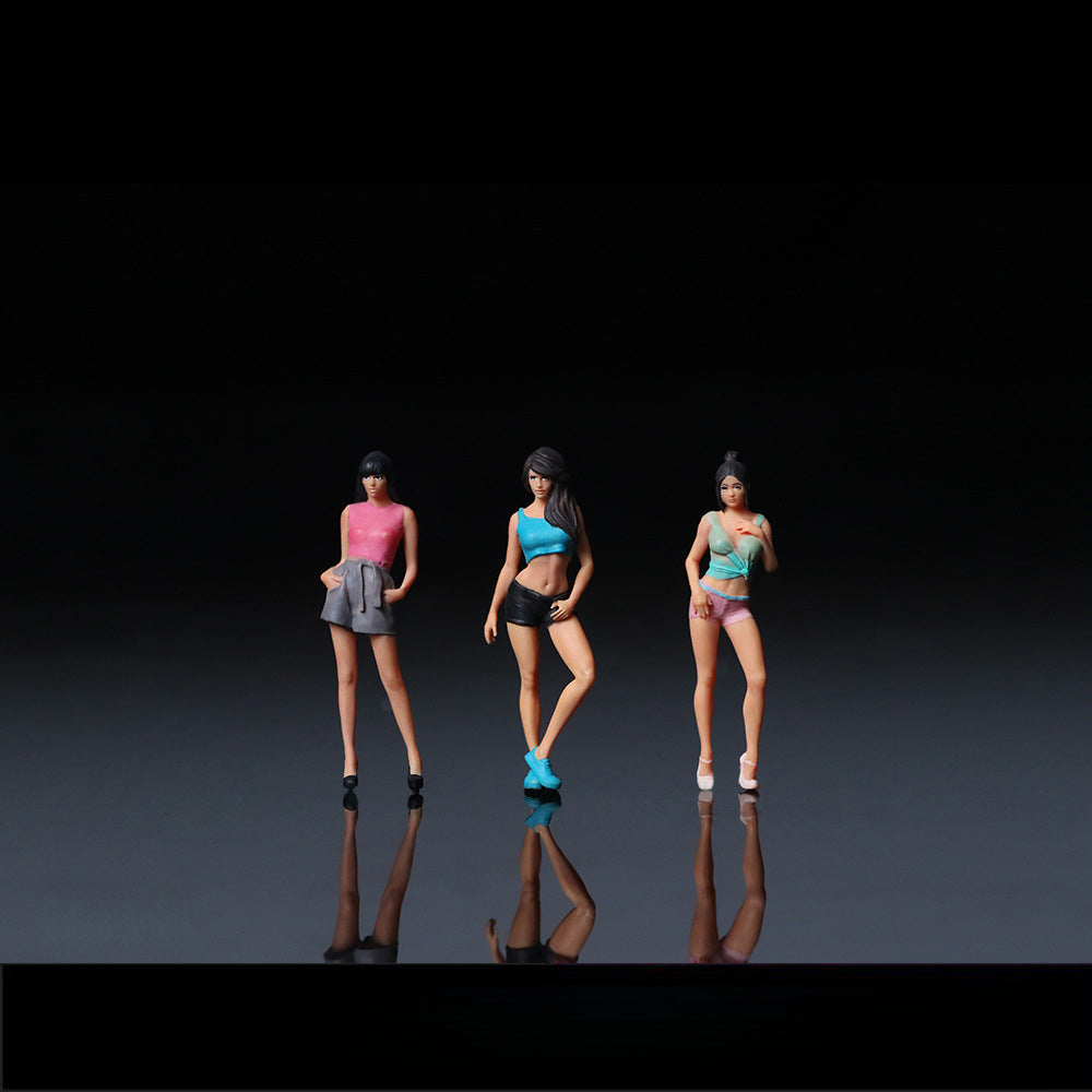 MoreArt 1:64 Glamorous Lady Resin Figure for Collectors