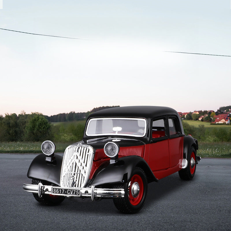 Maisto 1:24 Vintage Classic Car - Ford / Citroën Die-Cast Model