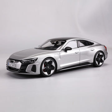 Bburago 1:18 Audi RS e tron GT 2022 Diecast Car Model MODCOLS