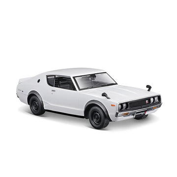 Maisto 1:24 Nissan Die Cast Car Model Metal Collectible MODCOLS