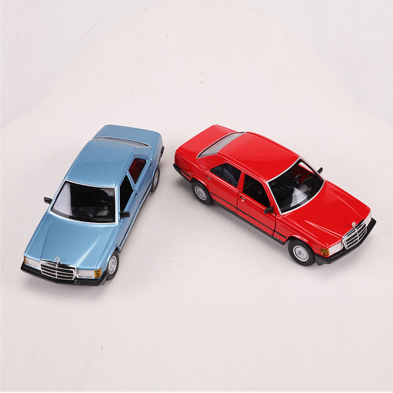 Bburago 1:25 Mercedes Benz 190E Diecast Model MODCOLS