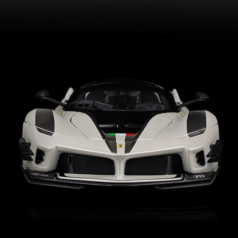 Bburago 1:18 Ferrari FXX K EVO Die Cast Model Car MODCOLS