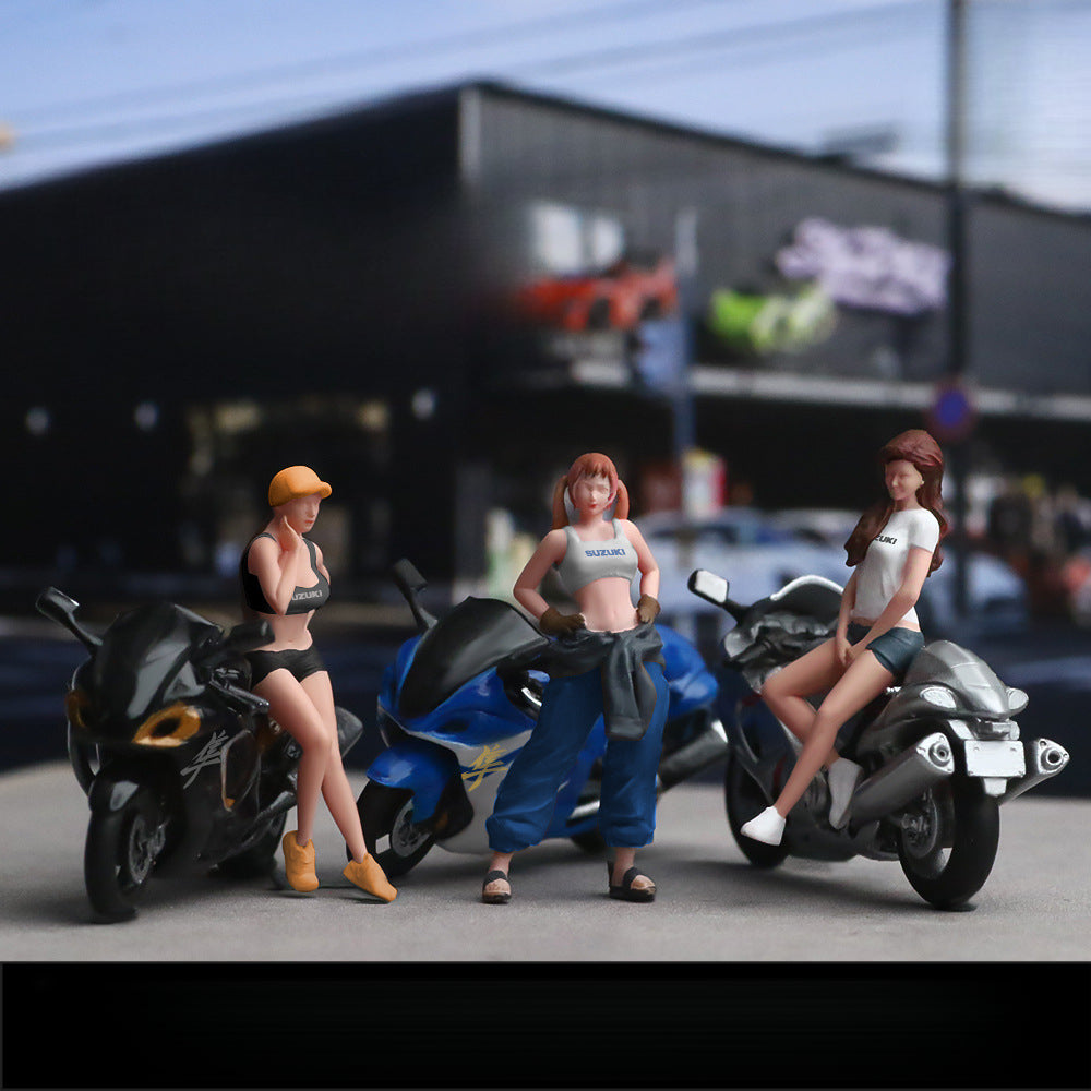 MoreArt 1:64 Suzuki Hayabusa & Honda Lovemoto Motorcycle Doll Set