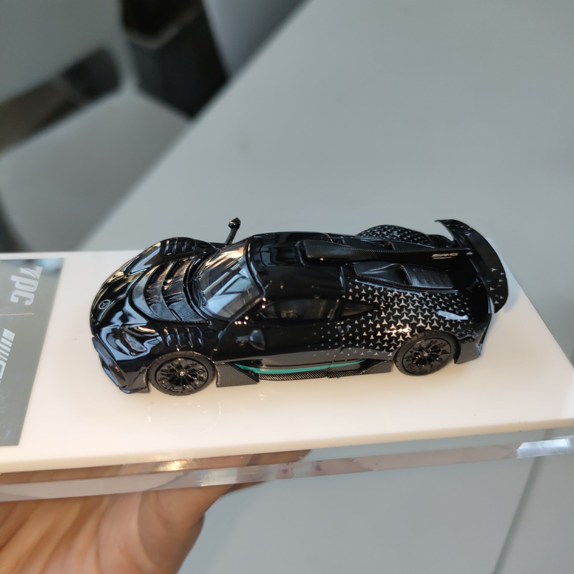 TT 1:64 Koenigsegg One:1 Carbon Pink Resin Diecast Model MODCOLS