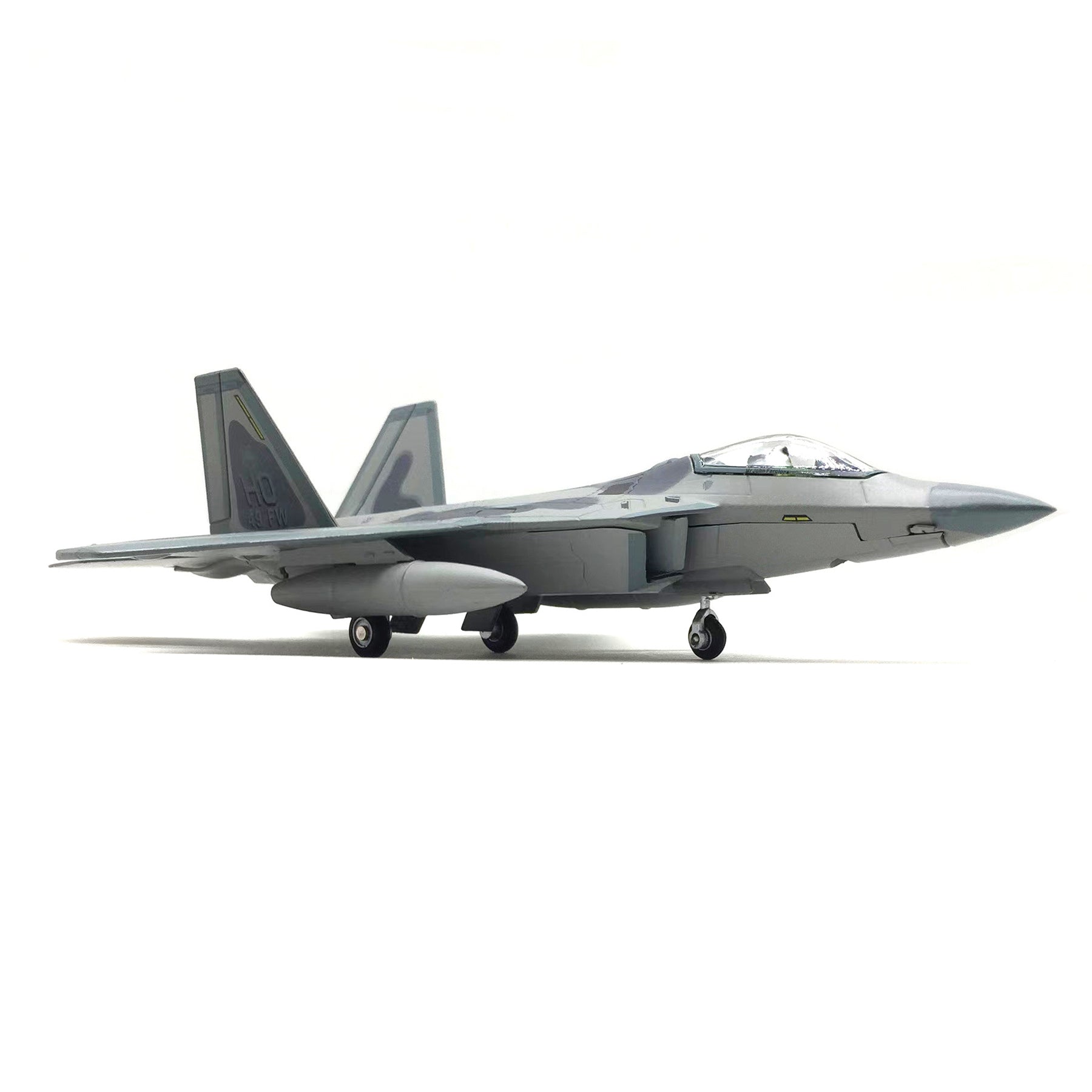 1/100 F-22 Raptor Die-cast Fighter Jet Model – USAF Aircraft