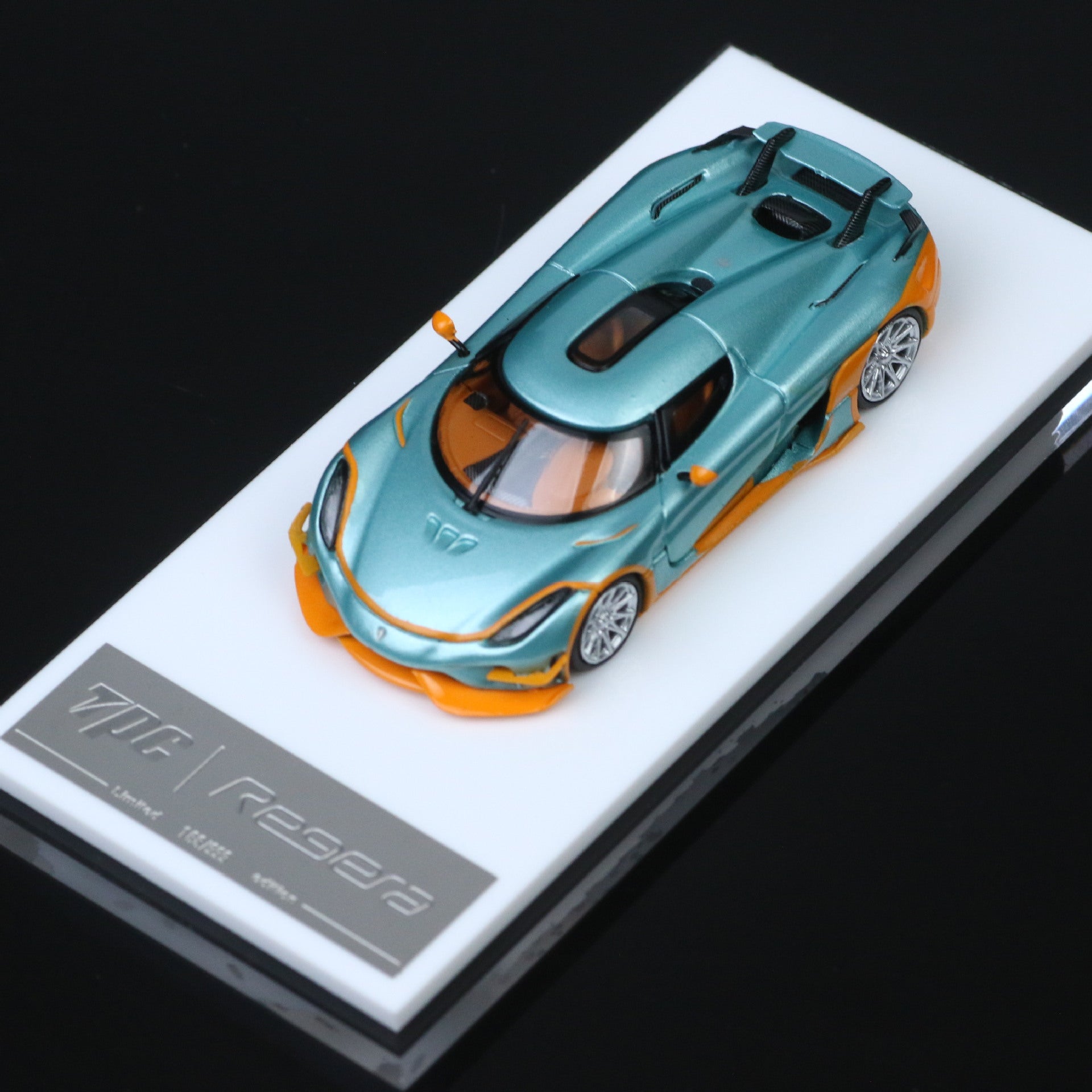 TT 1:64 Koenigsegg One:1 Carbon Pink Resin Diecast Model MODCOLS