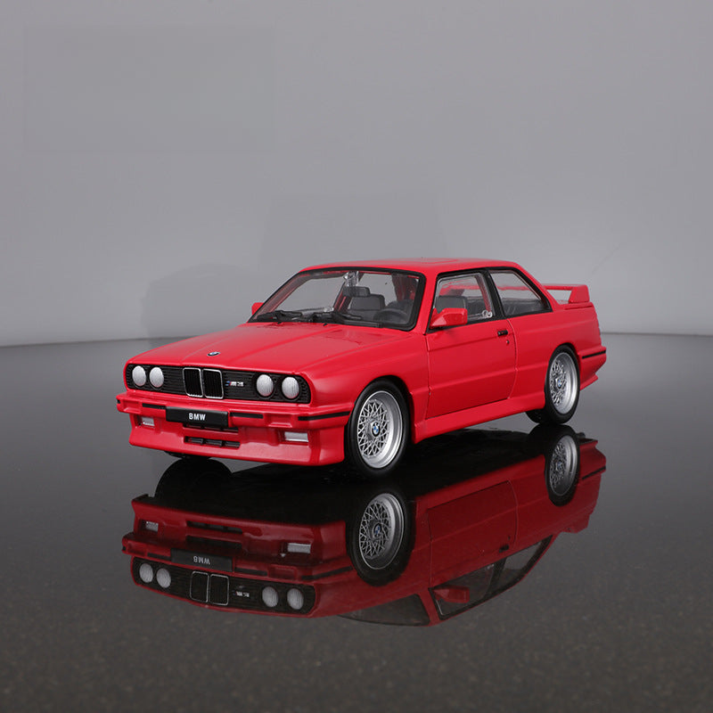 Bburago 1:24 BMW M3 (E30) 1988 Die Cast Model Car MODCOLS