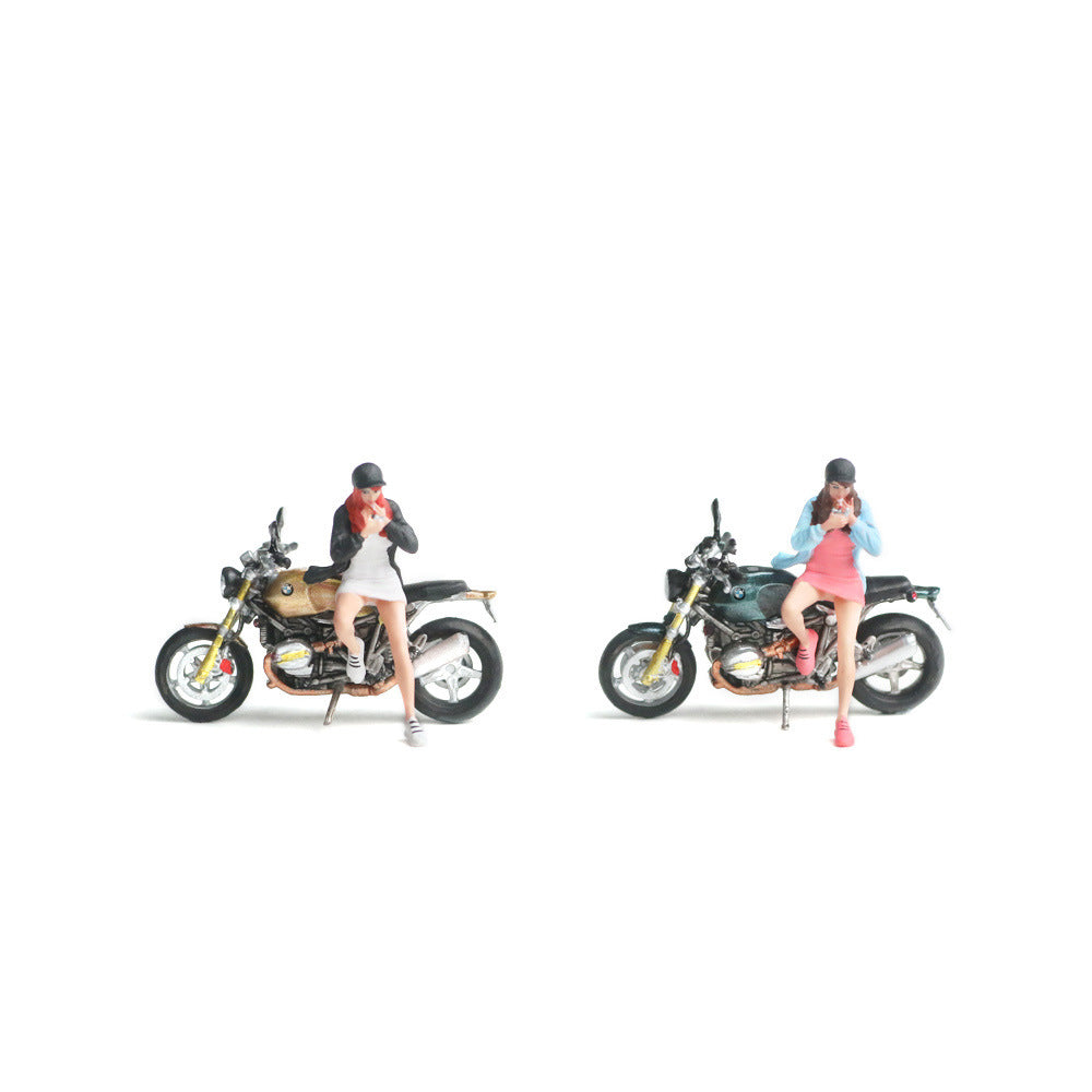 MoreArt 1:64 BMW R nineT Brown & Green Motorcycle Girl Resin Figure MODCOLS