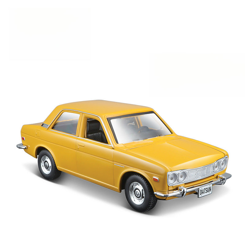 Maisto 1:24 Nissan Die Cast Car Model Metal Collectible MODCOLS