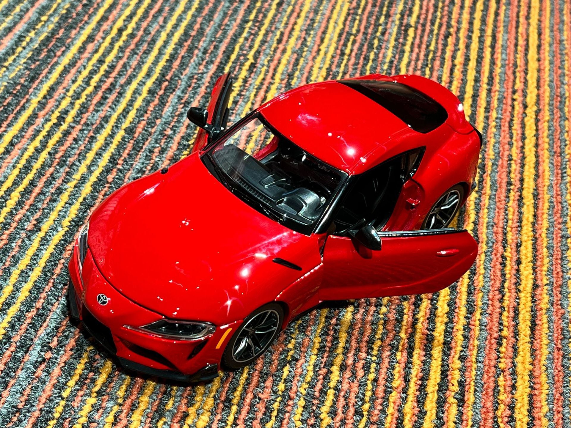 Maisto 1:27 2023 Toyota Tacoma TRD Pro Die Cast Pickup Model MODCOLS