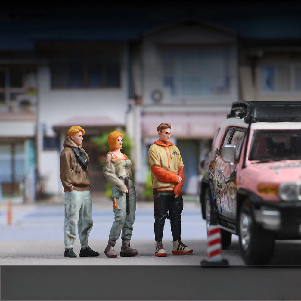 MoreArt 1:64 Trendy Man & Woman Resin Figurine Set
