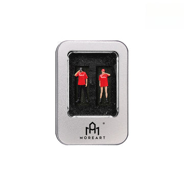 MoreArt 1:64 Supreme Scene Diorama with Trendy Figurines