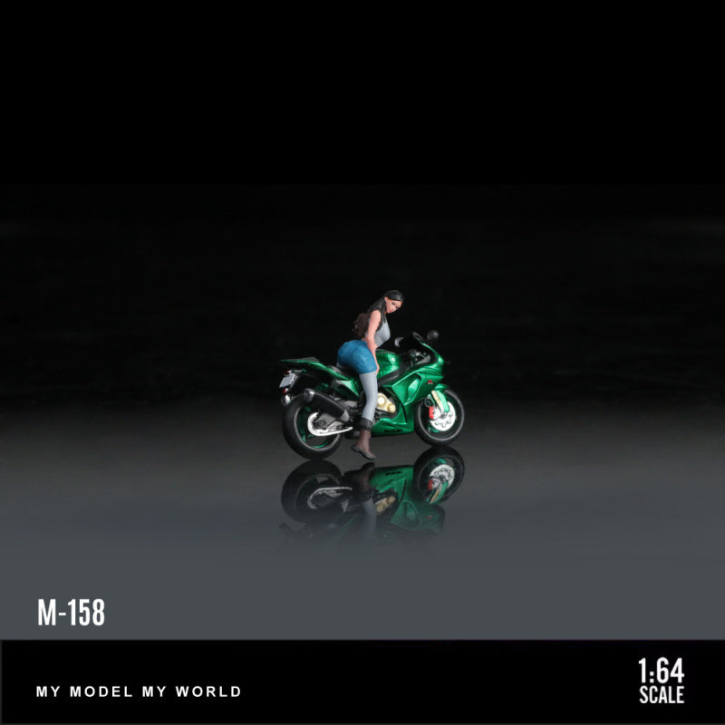 MoreArt 1:64 Suzuki Green Demon Motorcycle Lady Figurine Resin Model Set MODCOLS