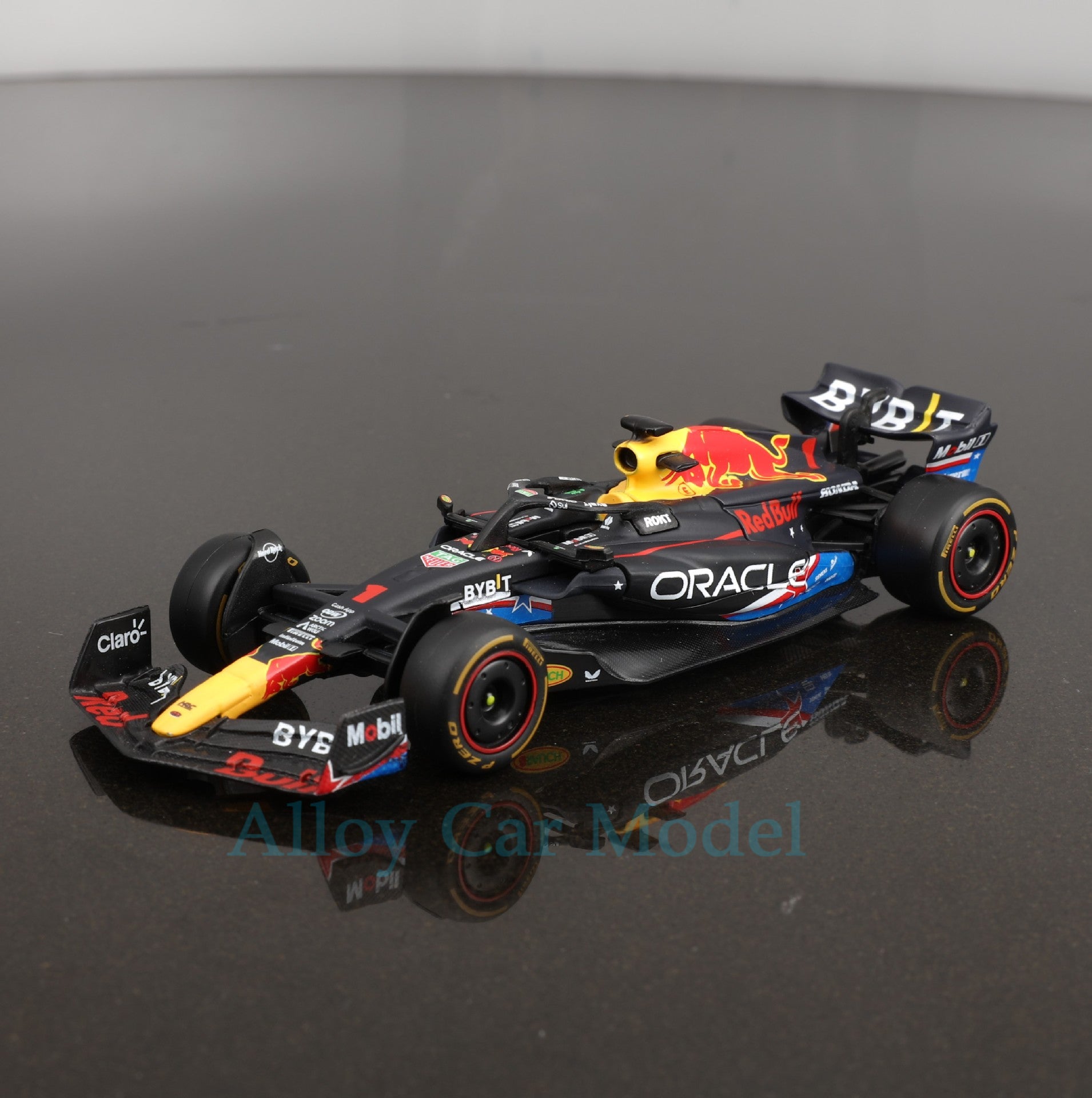Bburago 1:43 Red Bull RB19 F1 Die cast Model Car MODCOLS